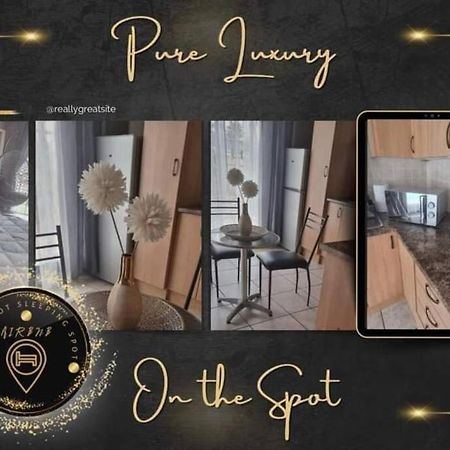 Ferienwohnung Funky Dot Sleeping Spot Kempton Park Exterior foto