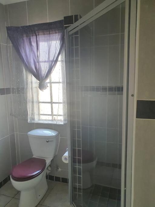 Ferienwohnung Funky Dot Sleeping Spot Kempton Park Exterior foto
